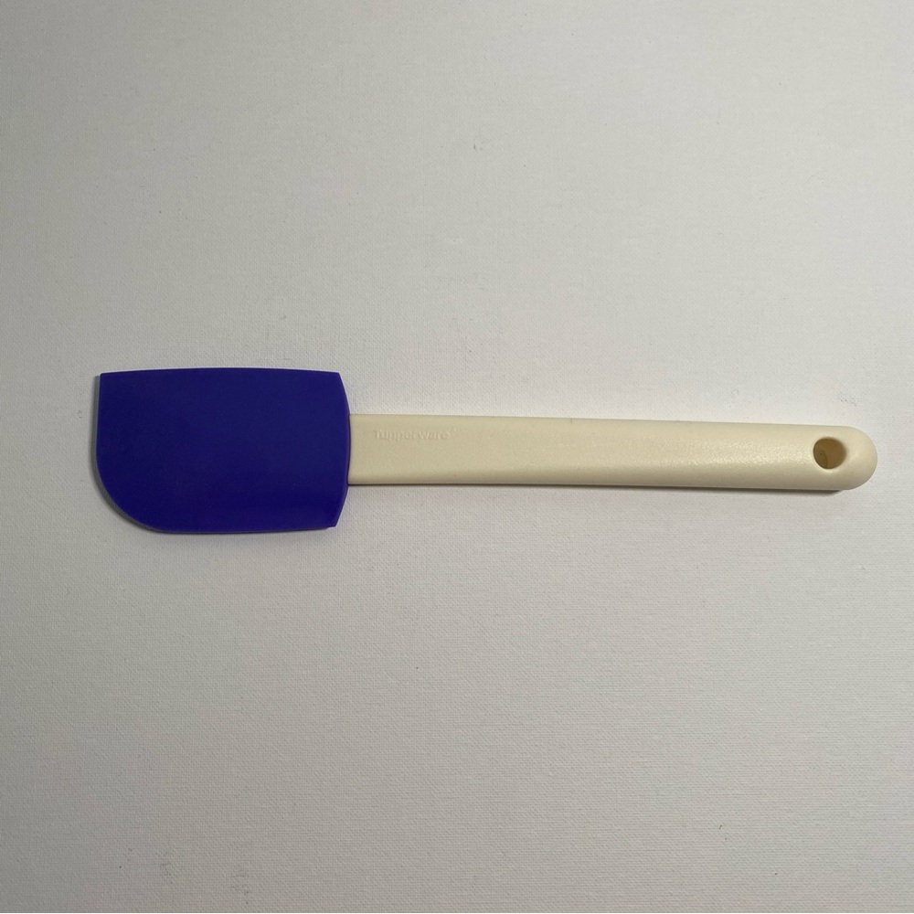 Tupperware Purple and Cream Spatula